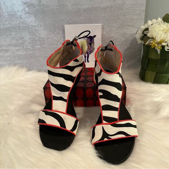 NEW Calvin Klein Searra 2 Fabric and Leather Striped Toggle Sandals Size 5 NWOT - Picture 13 of 15